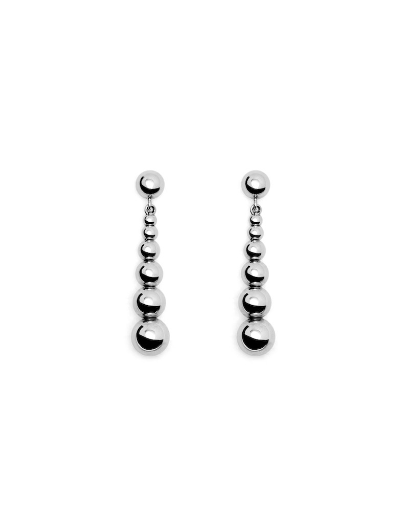 Pack shot af Lié Studio The Rebecca Earrings Sølv Øreringe på neutral baggrund