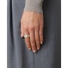Lié Studio The Sofie Sølv Ring på model