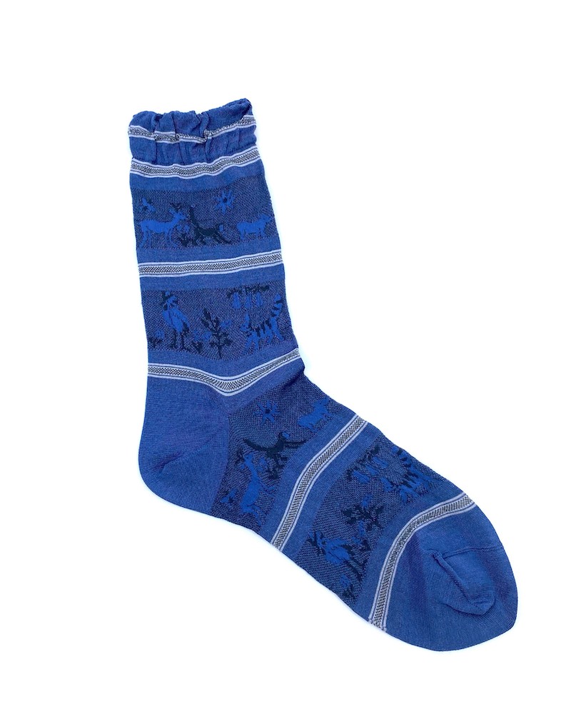 Pack shot af Antipast AM-804A Sheer Parade on Safari Socks Blue Blå strømper på hvid baggrund