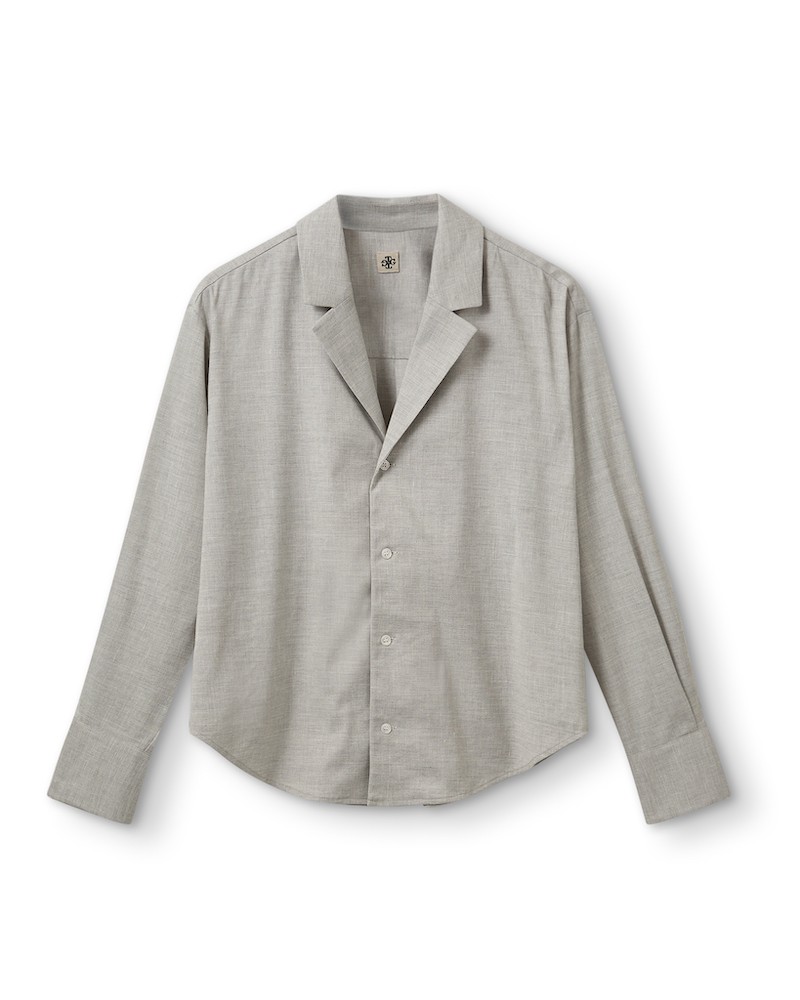 Pack shot af The Garment Gabriel Shirt Light Grey Lysegrå skjorte på hvid baggrund