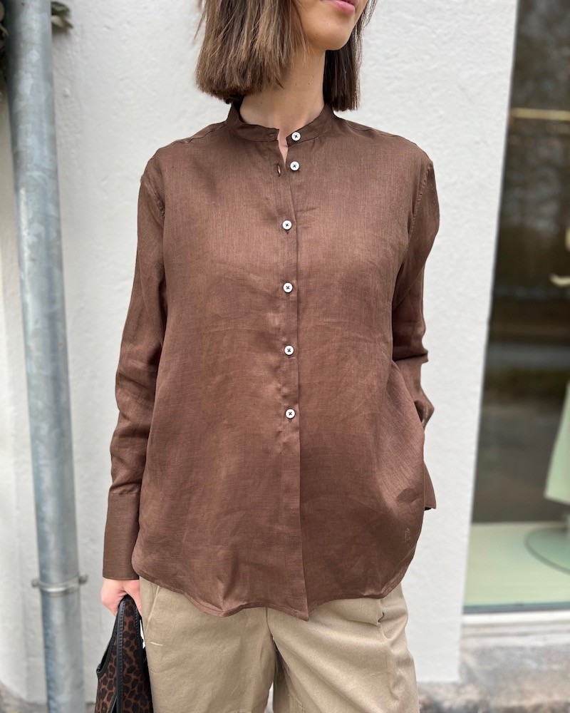 Bagutta Calla Tunic Shirt Dark Brown Mørkebrun hør skjorte på model