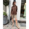 Bagutta Calla Tunic Shirt Dark Brown Mørkebrun hør skjorte på model set forfra
