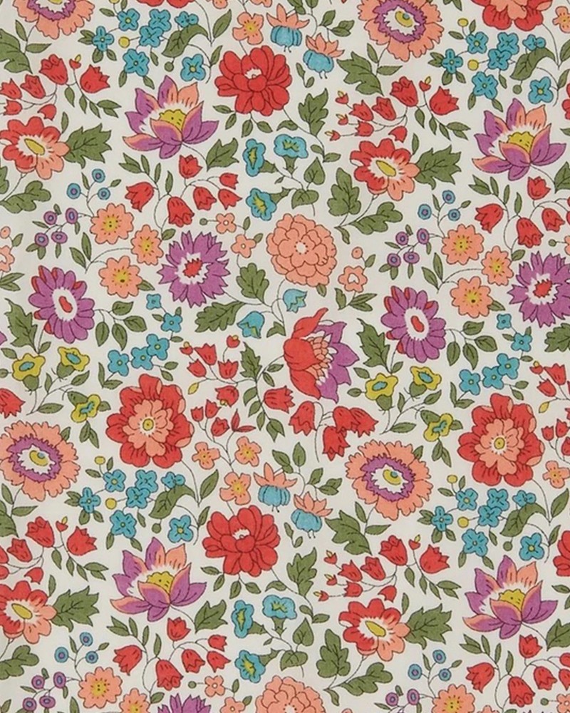 Close up af Apof Isolde kjole D'Anjo liberty print