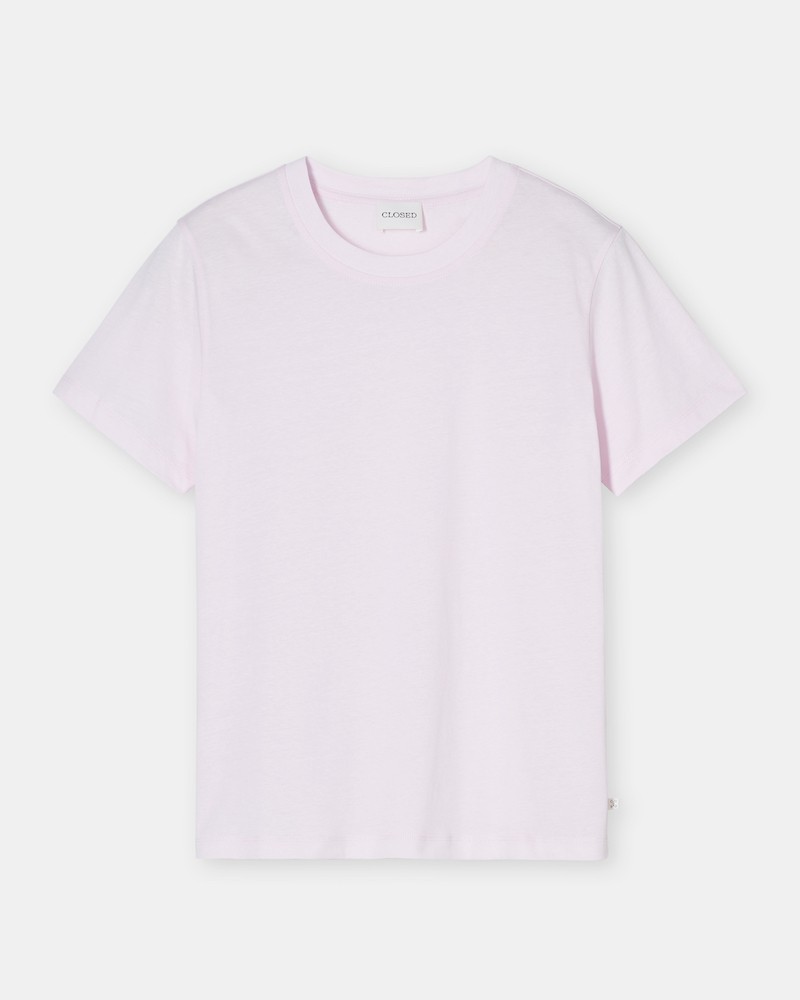 Pack shot af Closed Basic Tee Milkshake Pink Lyserød kortærmet t-shirt på hvid baggrund