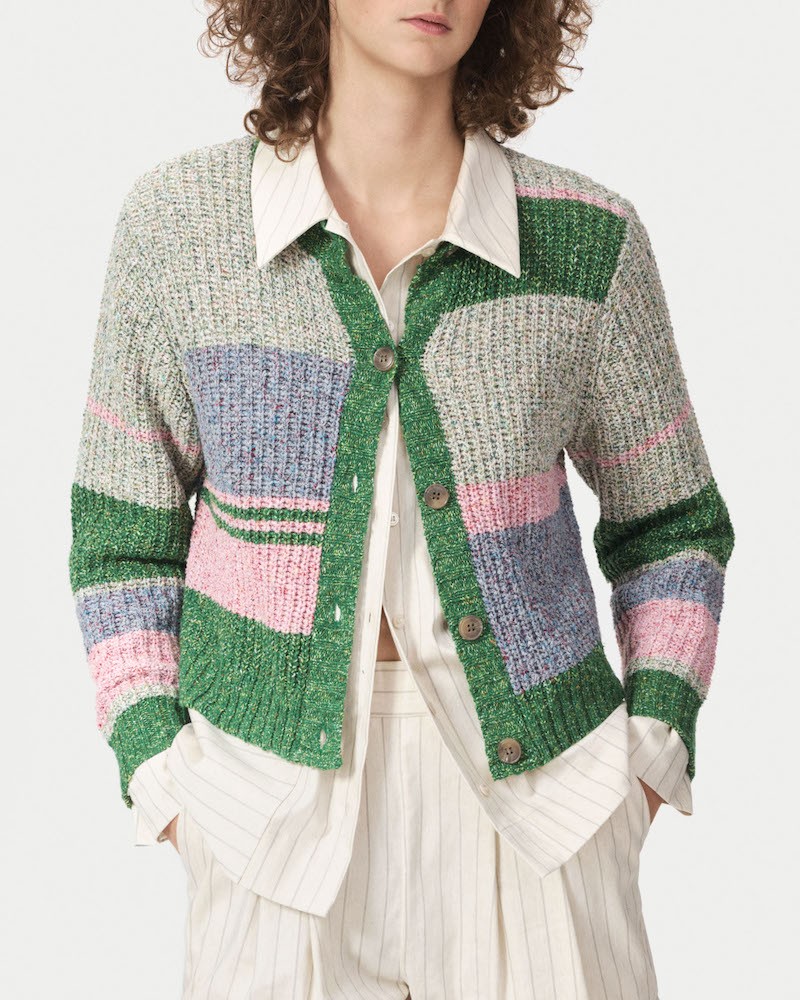 Nué Notes Agadir cardigan multi color patches på model