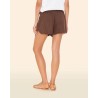 Xirena Starla Short Cocoa Bean brune korte shorts på model set bagfra