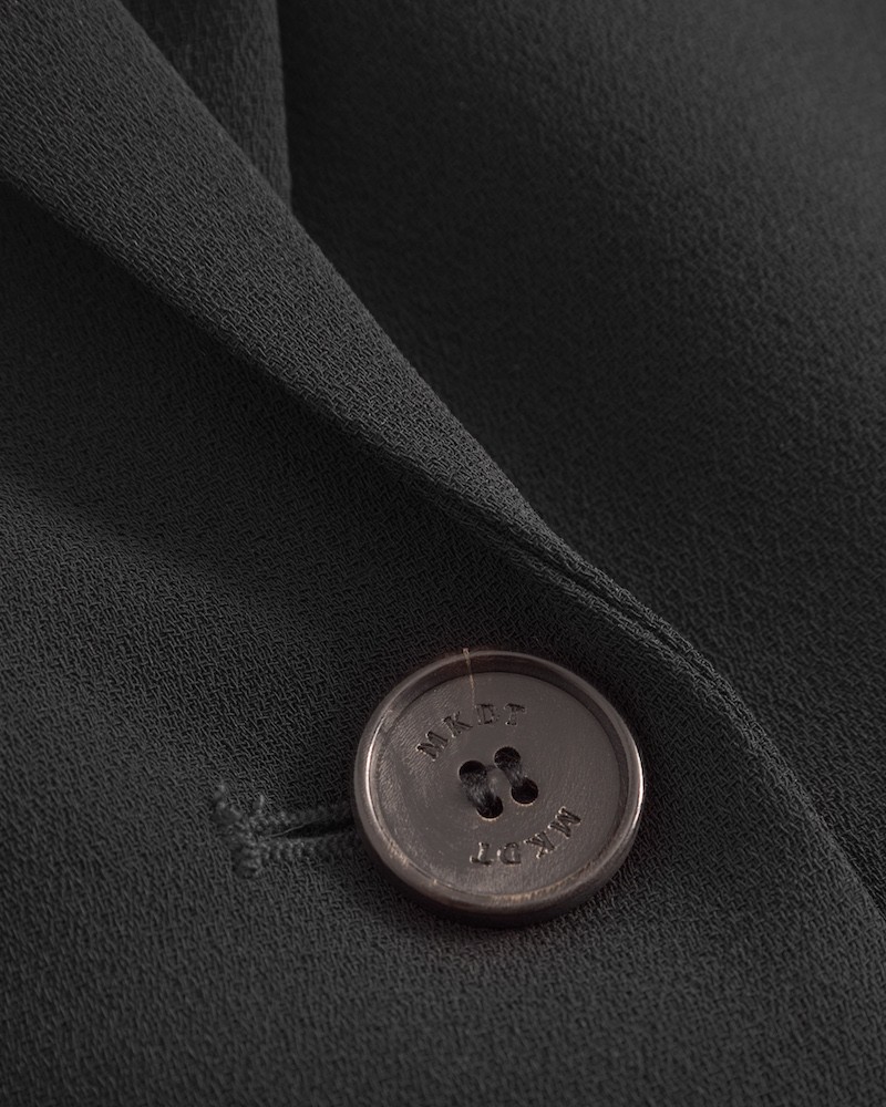 Close af MKDT Studio Corrana jacket