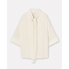 Pack shot af MKDT Studio Siva ecru skjorte bluse med bindebånd på neutral baggrund