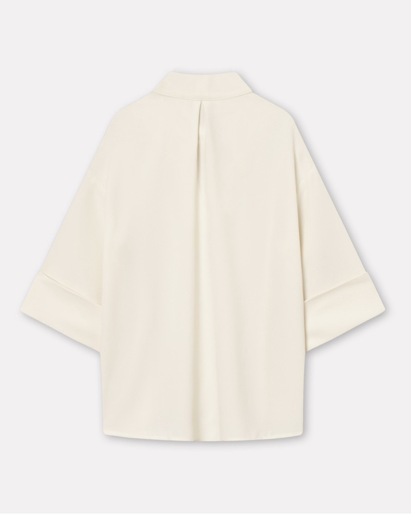 Pack shot af MKDT Studio Siva Blouse Crepe Georgette Ivory Ecru set bagfra