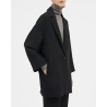 MKDT Studio Corrana sort crepe blazer på model