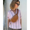 Jerome Dreyfuss Lino Banane Caramel crossbody taske på model