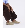Birkenstock Naples Suede Taupe slipper på model
