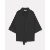 Pack shot af MKDT Studio Siva Sort Crepe Georgette bluse på neutral baggrund