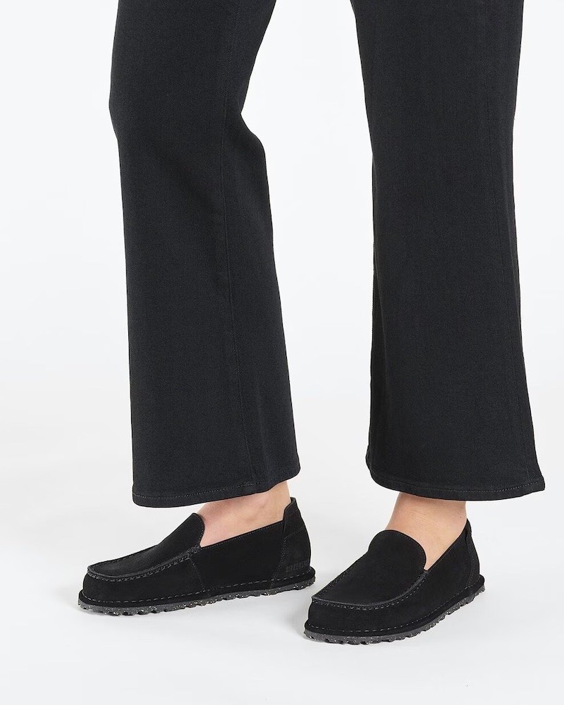 Birkenstock Utti Mokkasin loafer sort ruskind på model