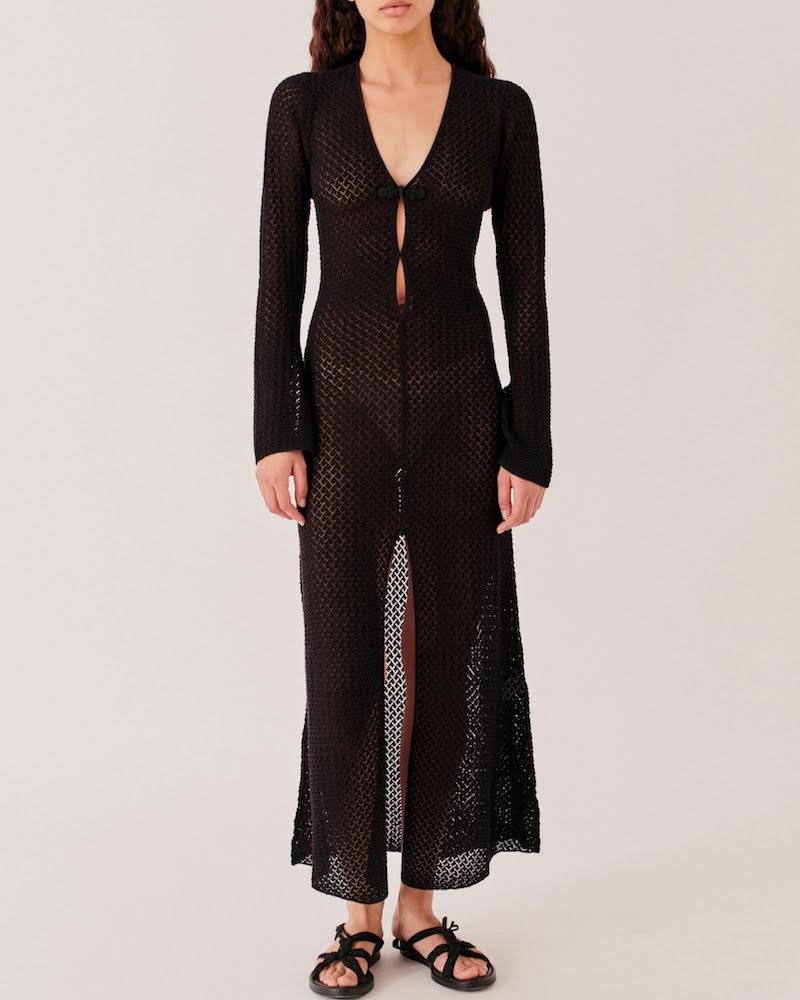The Garment Tanzania Dress Black Sort kjole på model forfra