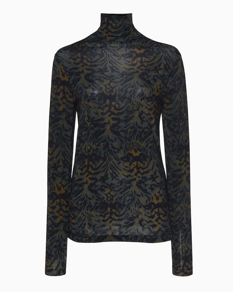 Pack shot af Ulla Johnson Aurelia Jersey Turtleneck Top Desert Jasper på hvid baggrund