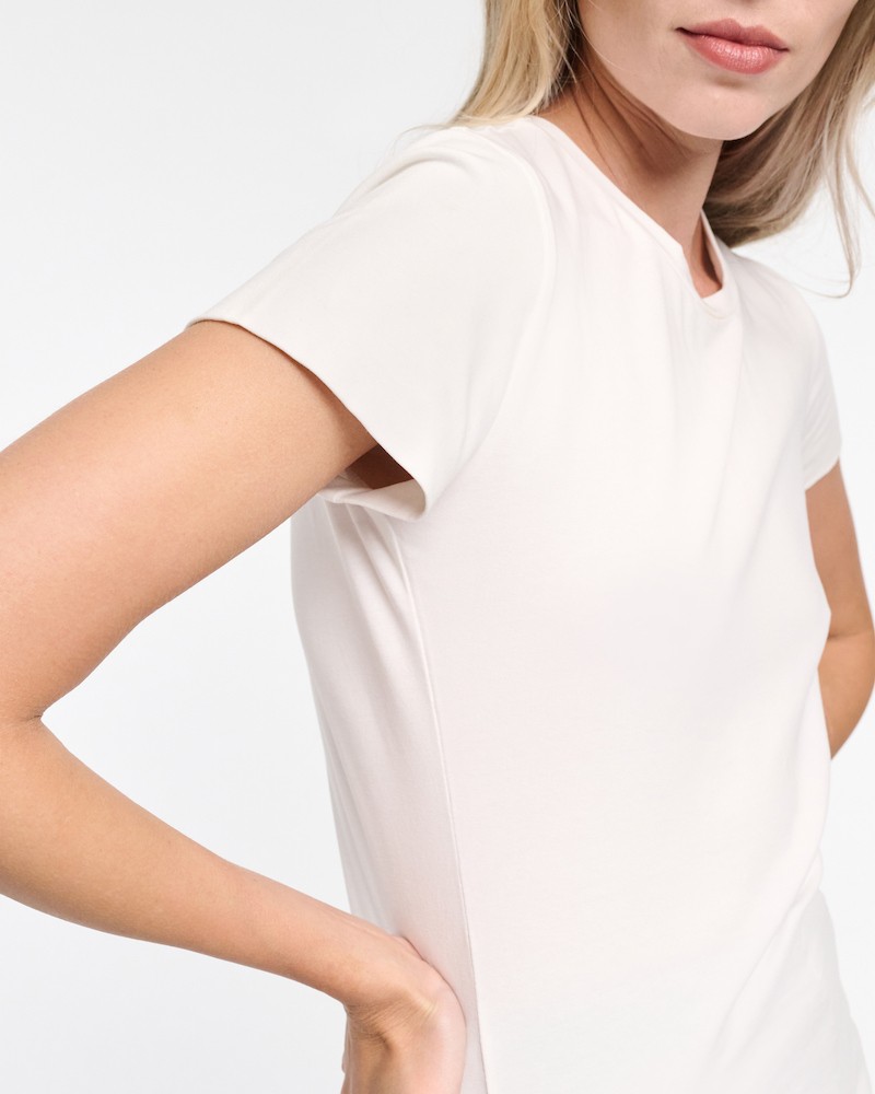 Dorothee Schumacher All Time Favorites T-shirt Camellia White på model