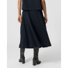 Lovechild 1979 Hallie Skirt Total Eclipse mørkeblå crepe nederdel på model