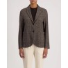 Harris Wharf London Blazer Beige Herringbone på model