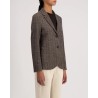 Harris Wharf London Blazer Beige Herringbone på model