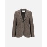 Pack shot af Harris Wharf London Blazer Beige Herringbone på neutral baggrund