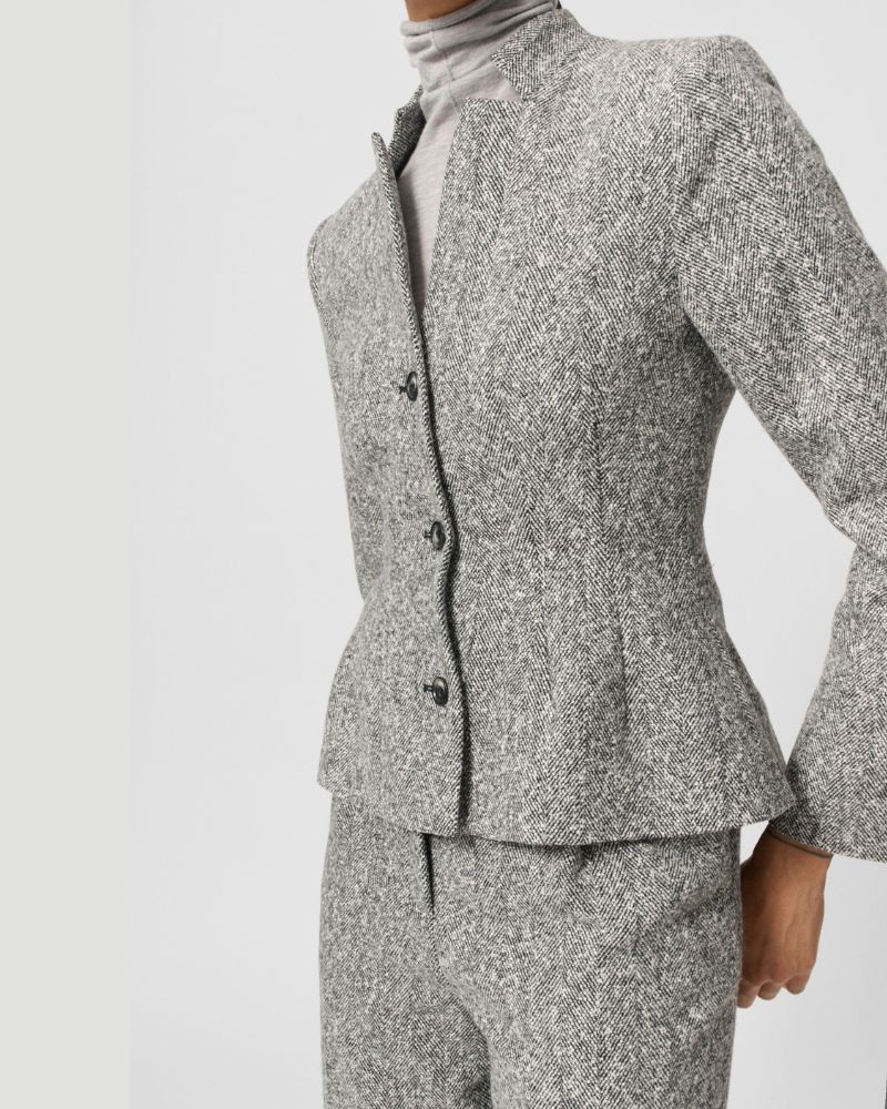 Close up af Lovechild 1979 Gabriela Blazer Black & White Herringbone på model