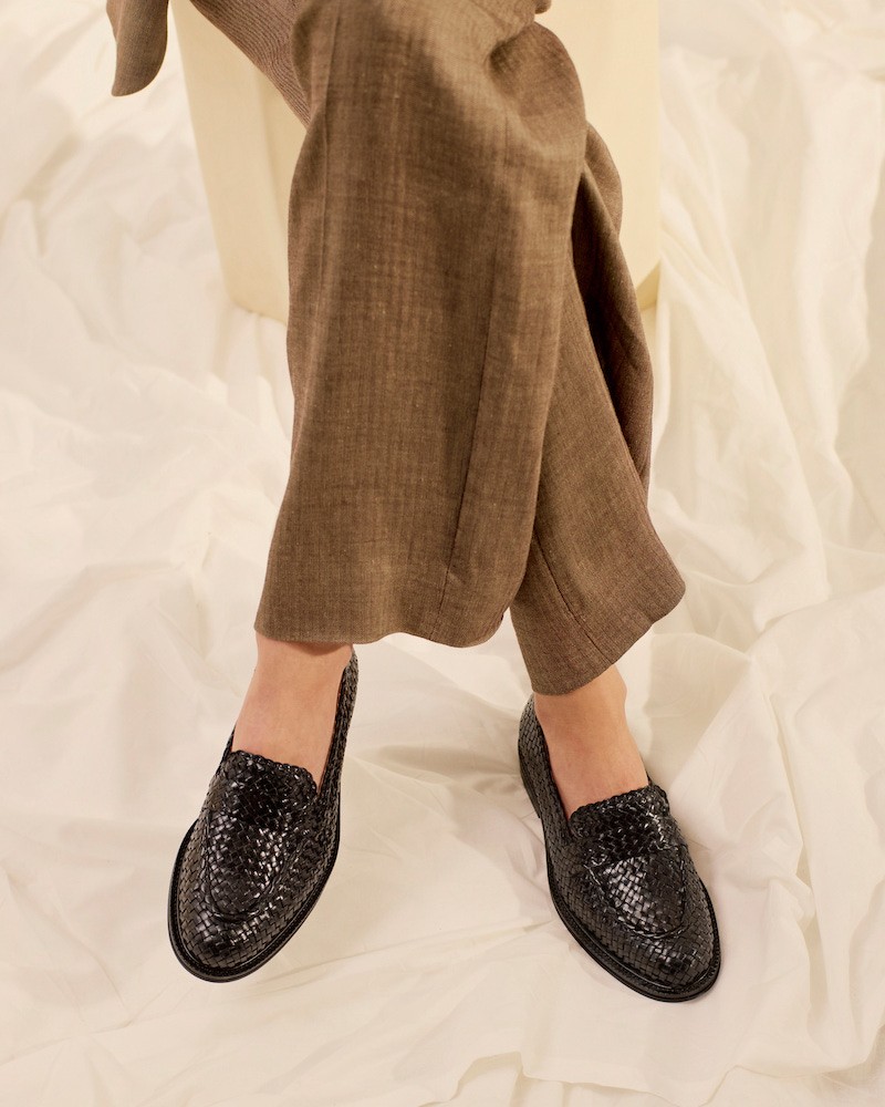 Angulus 1706 Penny Loafer Sort Flettet skind på model