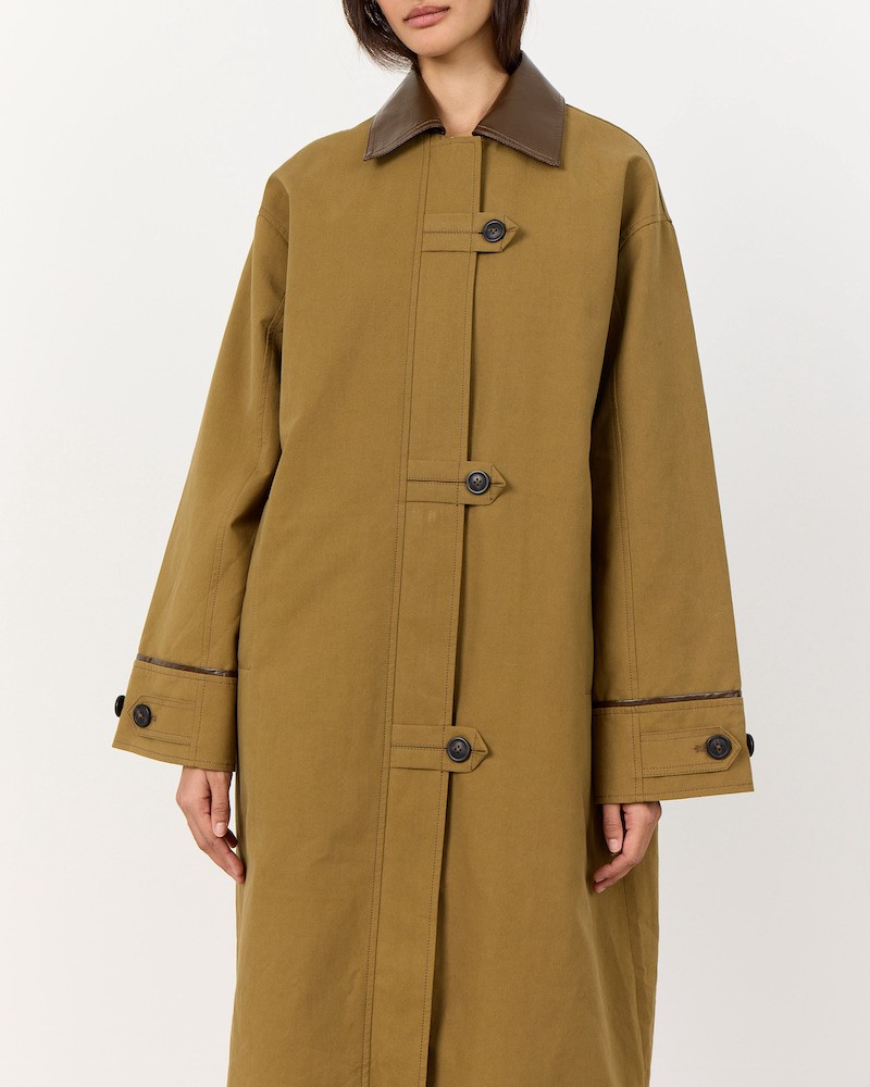Leveté Room Maggie 2 Trench Coat Sand på model