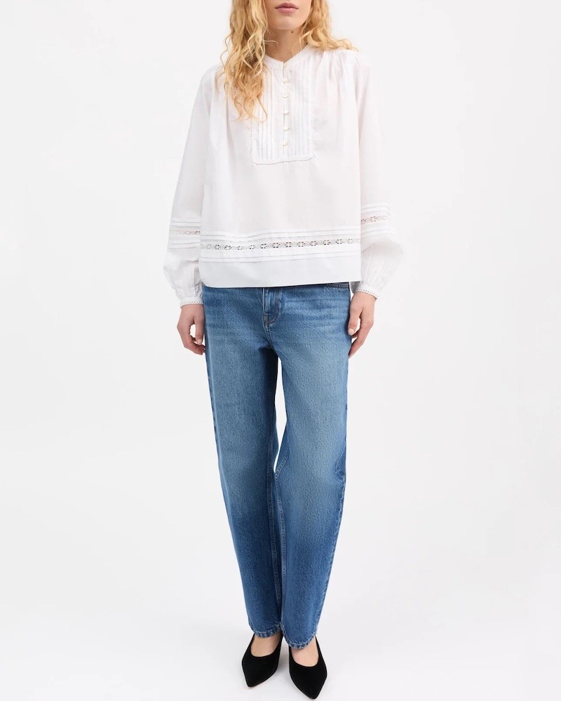 Skall Studio Leaf Shirt Optic White hvid skjorte på model