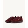 Pack shot af Autry Dallas Low sneaker bordeaux på neutral baggrund