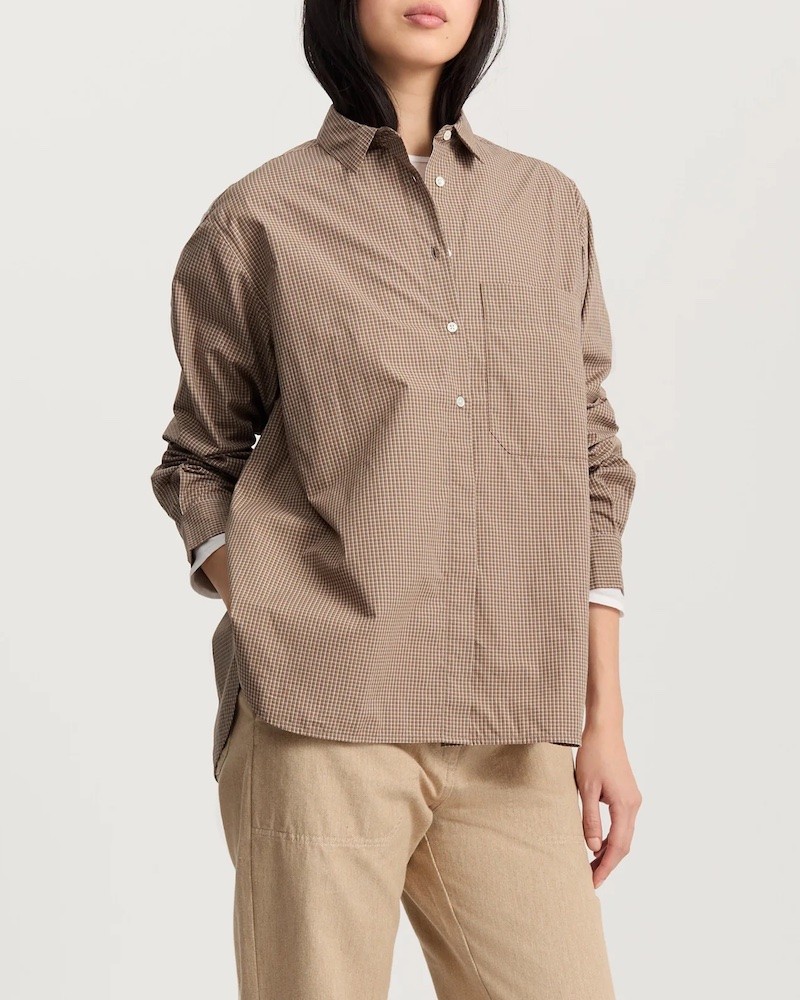 Aiayu Lynette Shirt Check Mix Fossil ternet skjorte på model