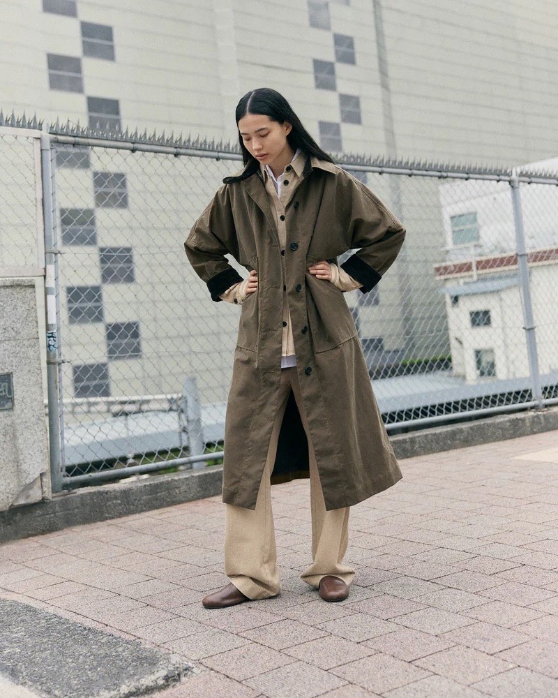 Modelbillede af Aiayu Jay Coat Oilskin Bark