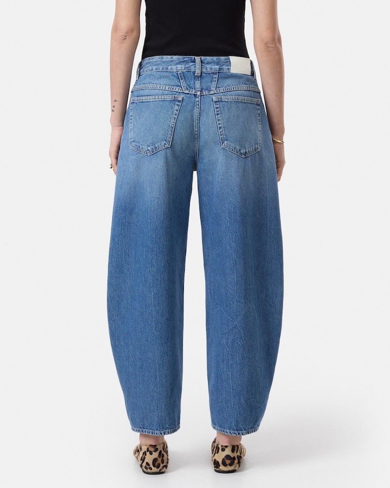 Model billede af Closed Jazzie Jeans Mid Blue bagfra