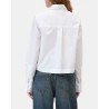 Model billede af Closed Cropped Classic Shirt White bagfra