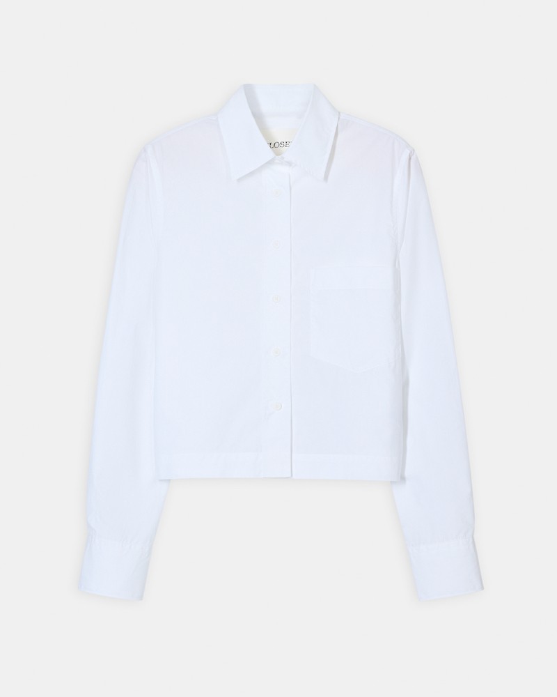 Pack shot af Closed Cropped Classic Shirt White på neutral baggrund