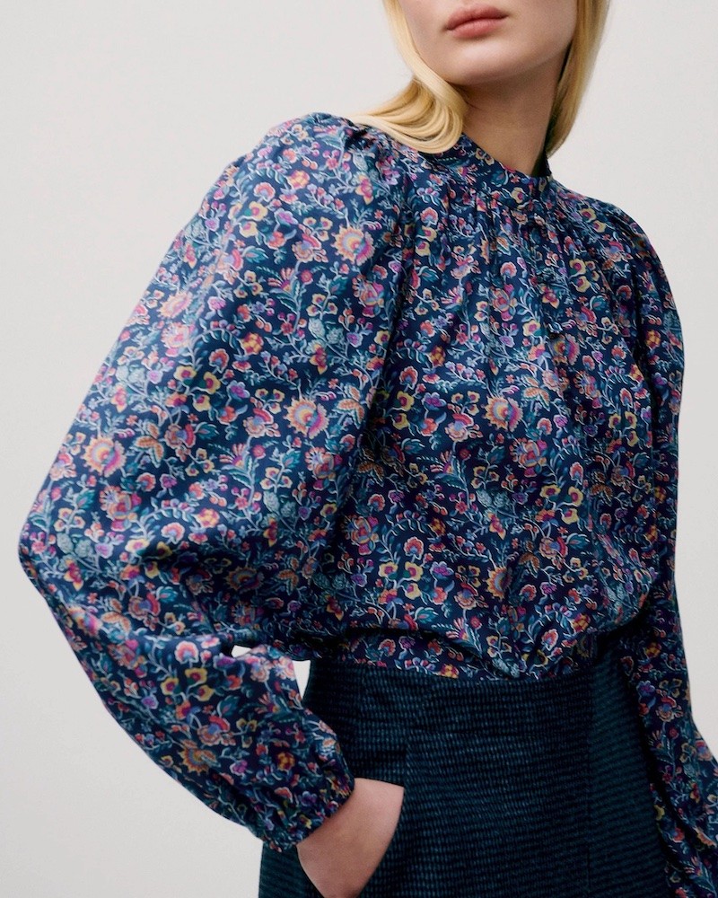 Modelbillede af Apof Audrey Shirt Kazusa Liberty skjorte