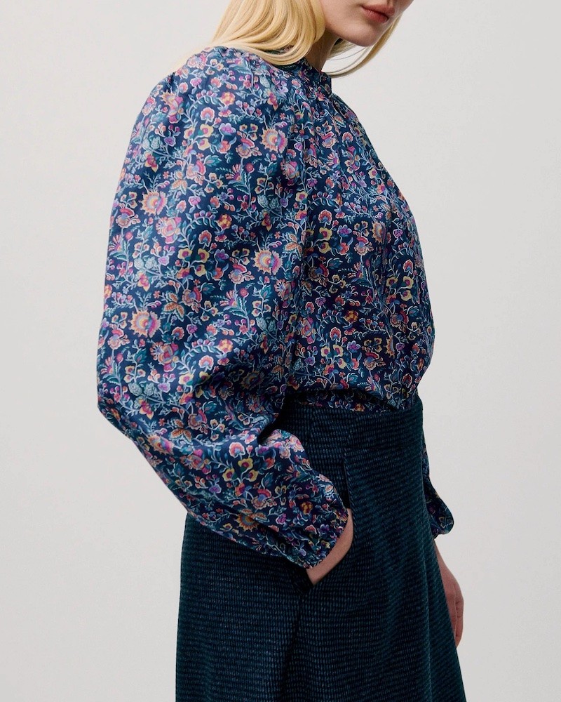 Modelbillede af Apof Audrey Shirt Kazusa Liberty Skjorte