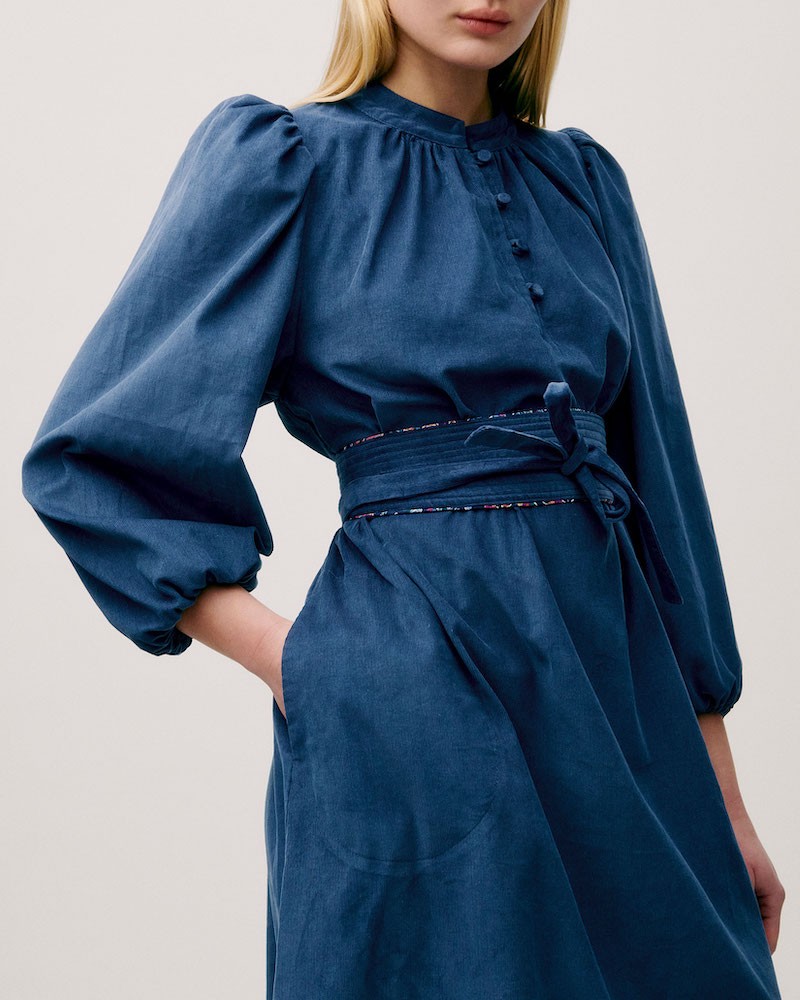 Modelbillede af Apof Majakjole paris blue babyfløjl