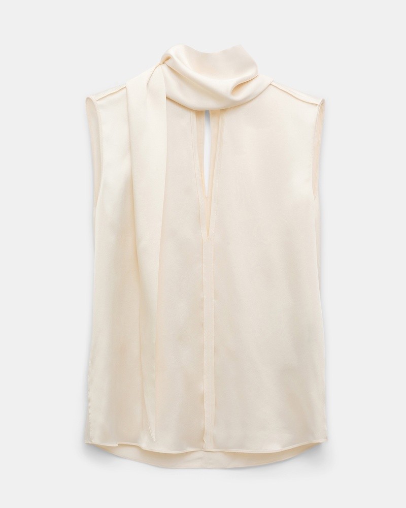 Pack shot af Dorothee Schumacher Blouse Sense Of Shine Eggshell på neutral baggrund