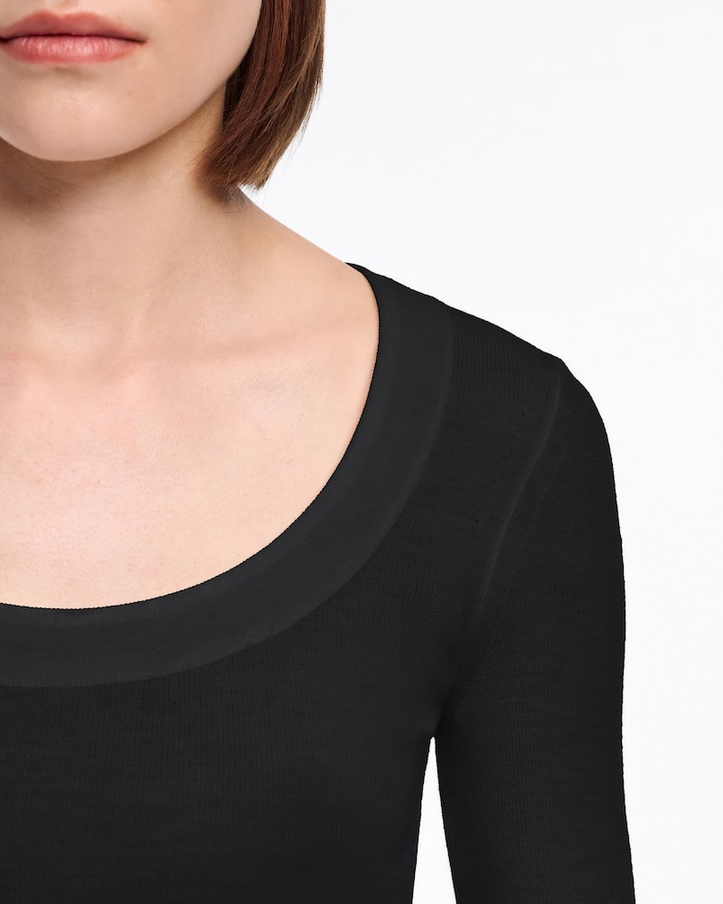 Close up af Dorothee Schumacher sort urban merino pullover