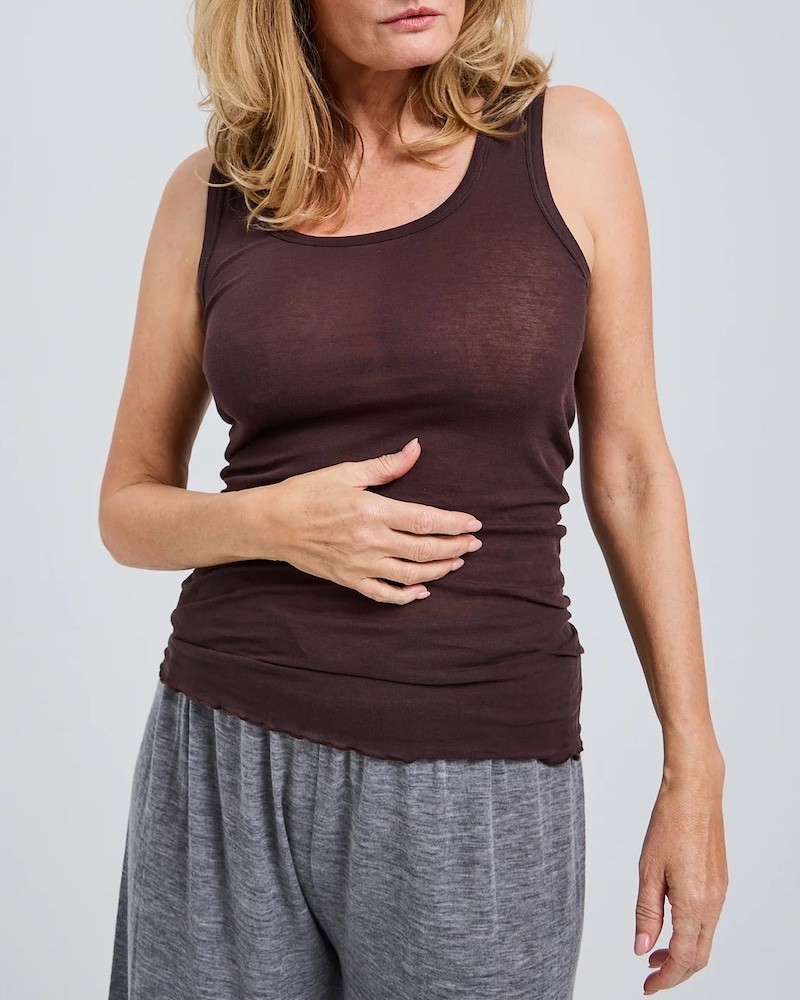 Model billede af Seamless Basic Bella bomuld top java mørkebrun