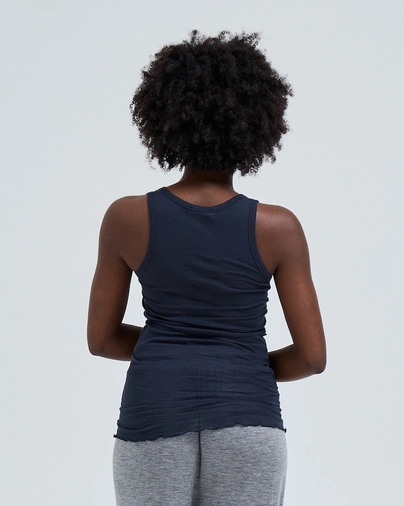 Model billede af Seamless Basic Bella top midnight mørkeblå bagfra