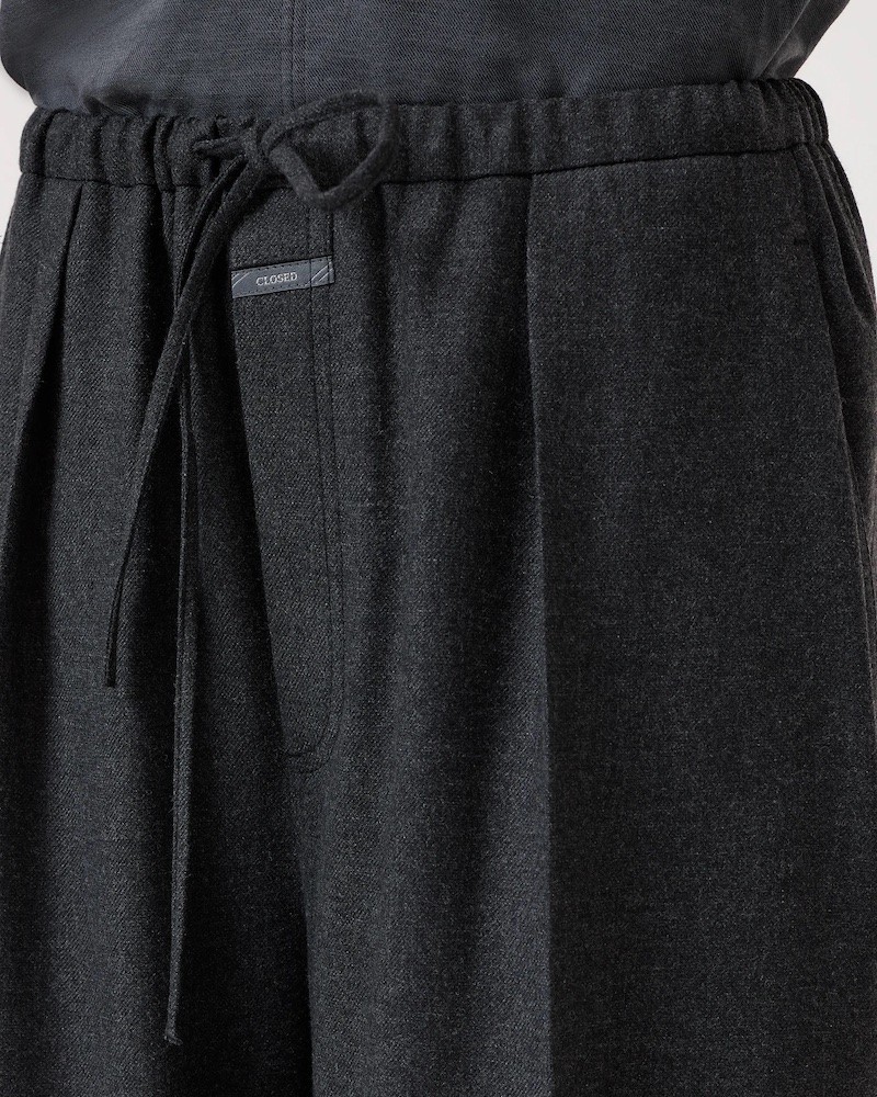 Close up af Closed Wynston Pant Anthracite Melange