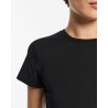 Close up af Dorothee Schumacher All Time Favorites T-shirt sort på model