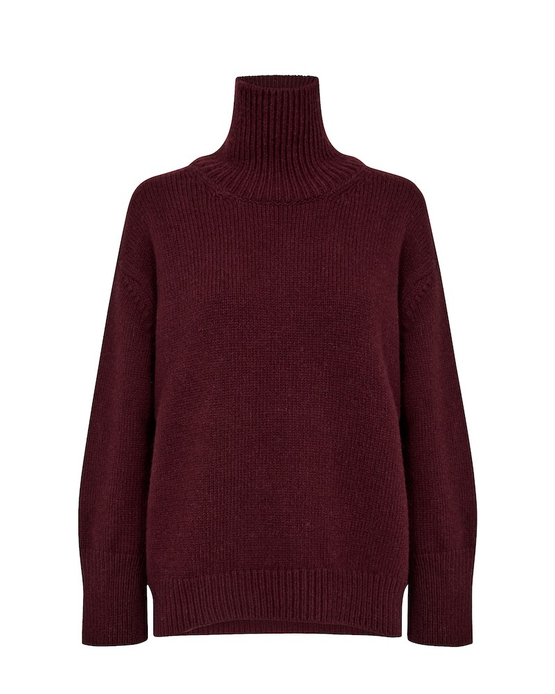 Pack shot af Leveté Room Perle 3 Turtleneck Bordeaux på neutral baggrund