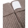 Close up af Leveté Room Mibella 2 Mittens Taupe strikluffer