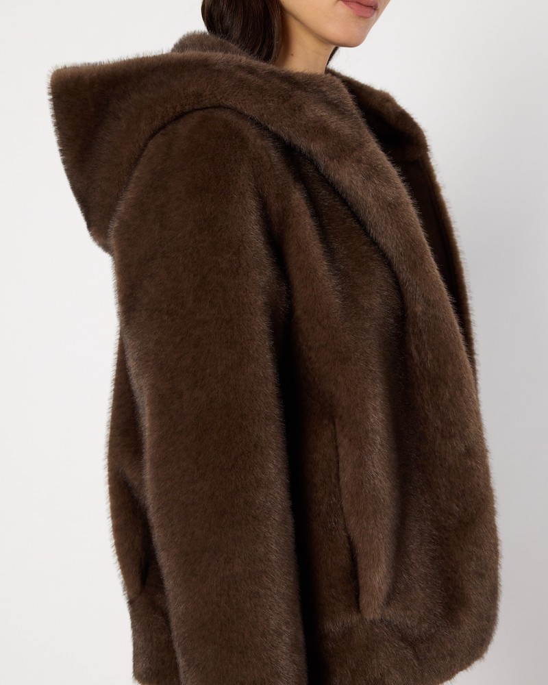 Model billede af Gerard Darel Morgane Jacket Fake Fur Brown