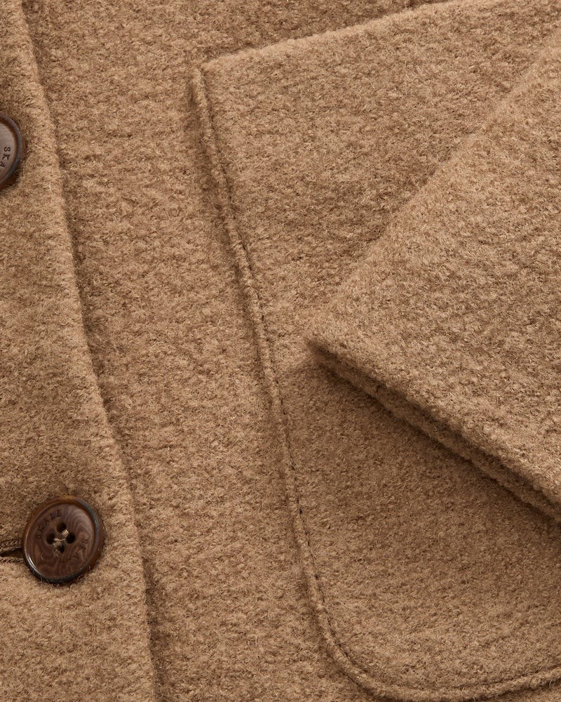 Close up af  Skall Studio Mona Jakke Camel Uld