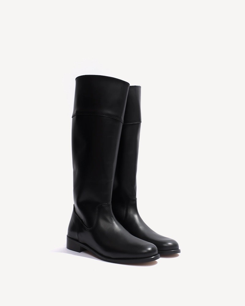 Pack shot af Dico Copenhagen Cavalry Boot Black