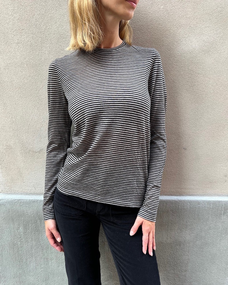 Model billede af Pomandére T-Shirt Dove Gray Stripes
